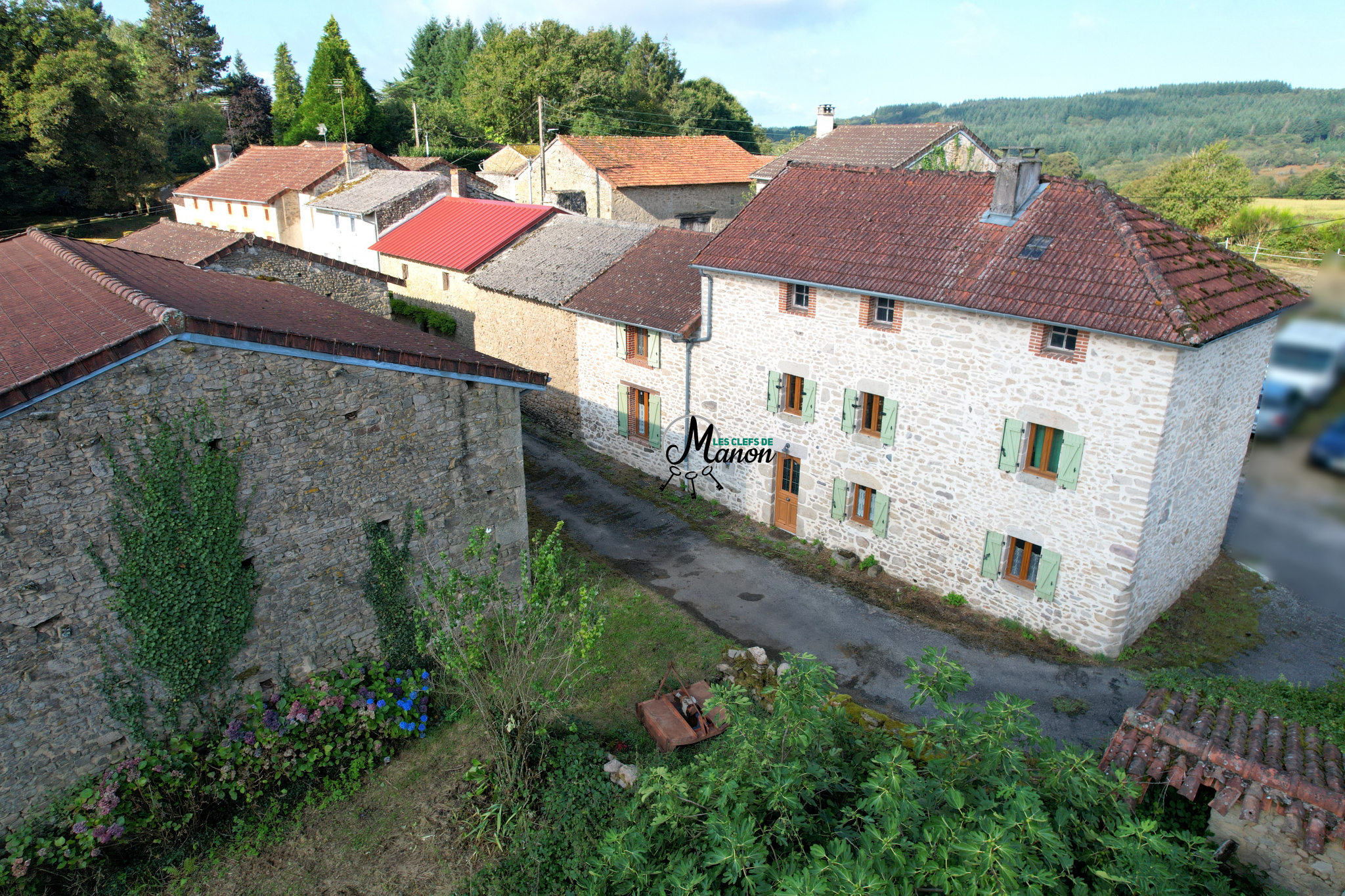 Superbe maison PIERRES à BESSINES SUR GARTEMPE