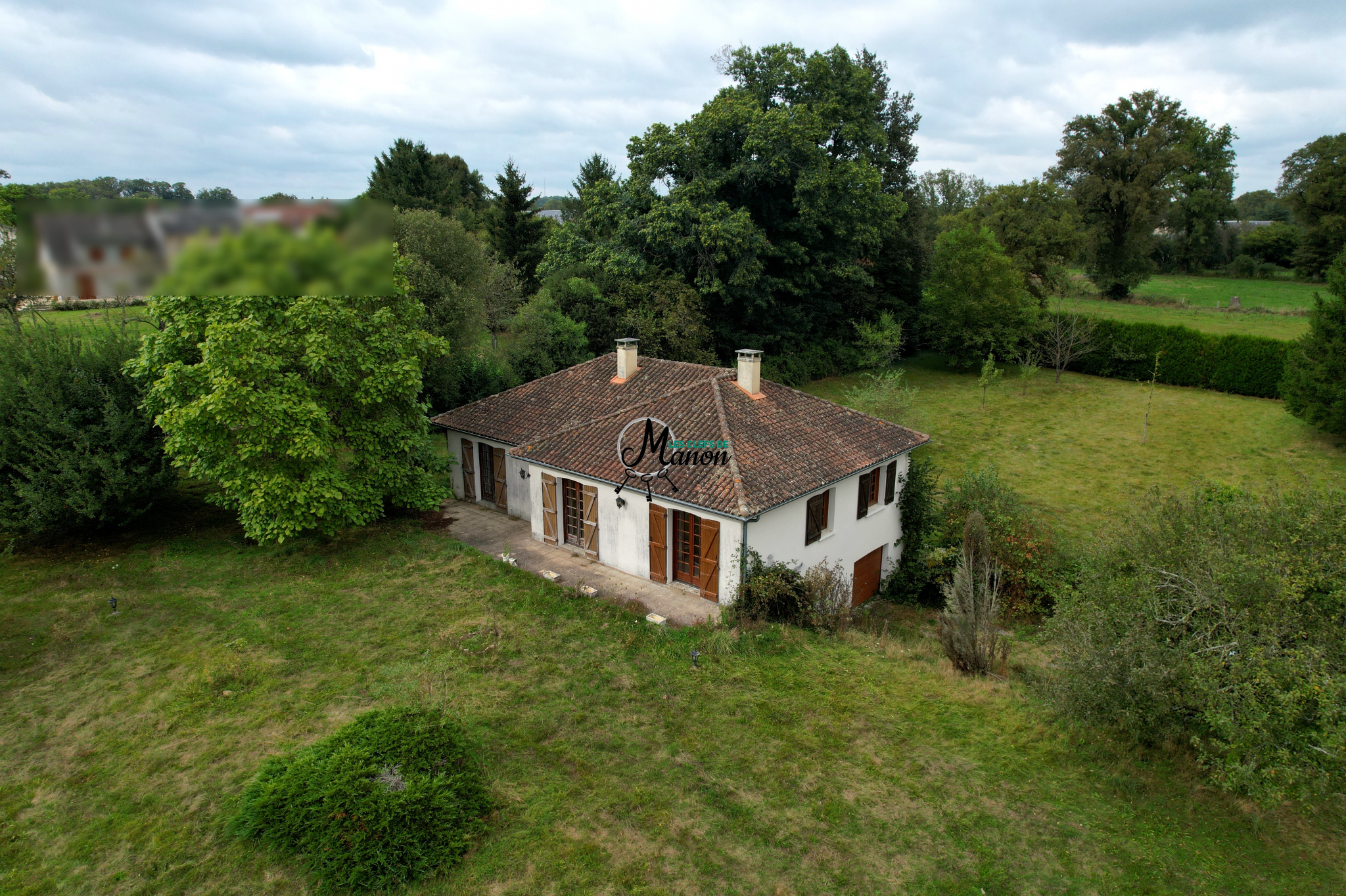 En exclusivité ! TRÈS RARE !! Maison de plain-pied à rénover