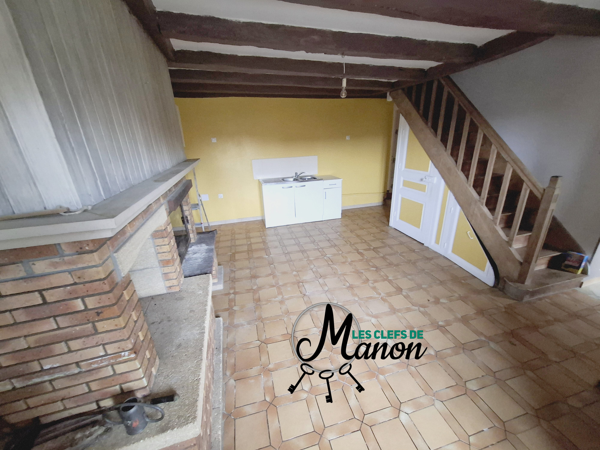 Deux maisons SAINT LEGER LA MONTAGNE 