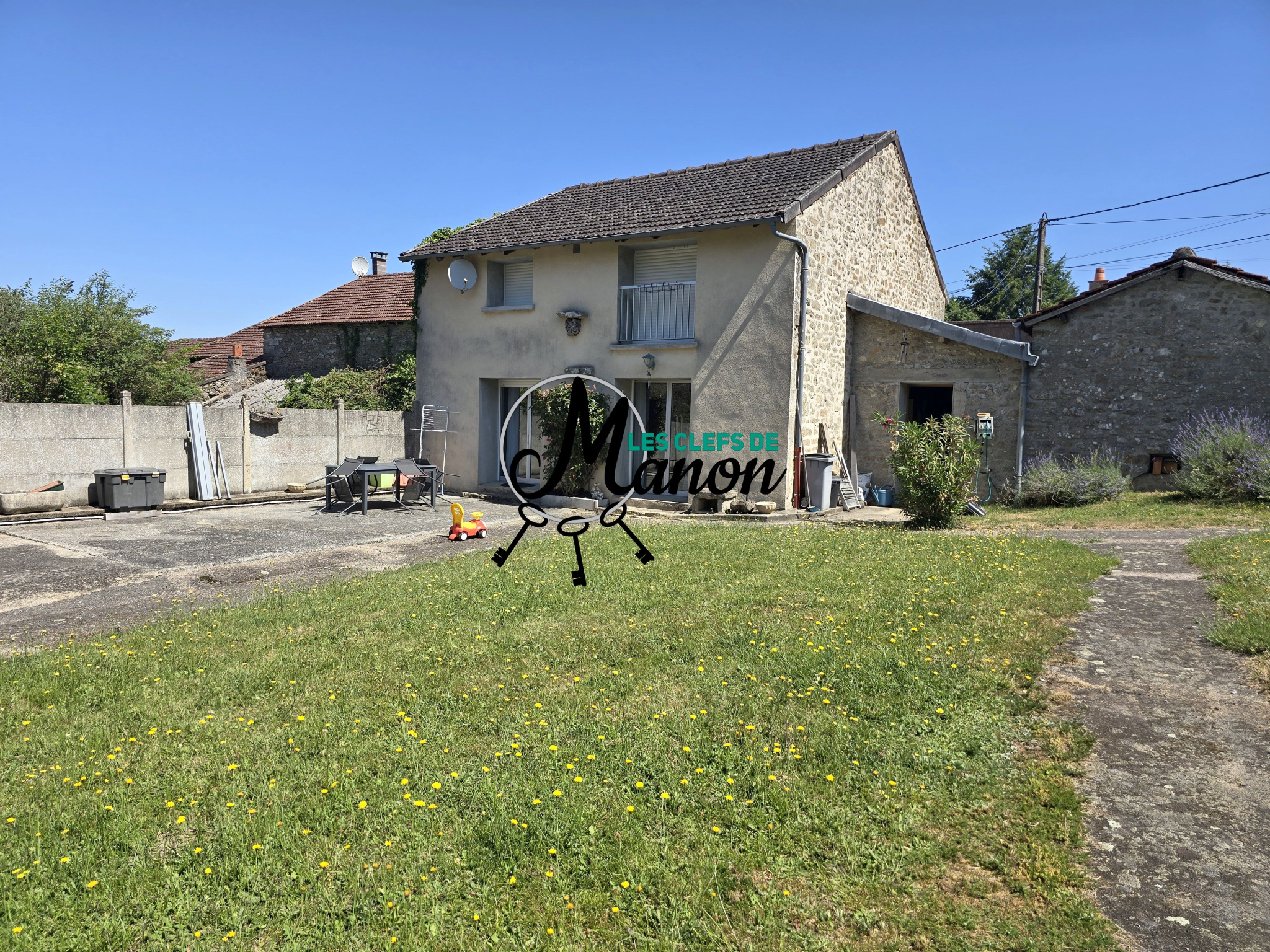 Maison deux chambres un bureau à BESSINES SUR GARTEMPE
