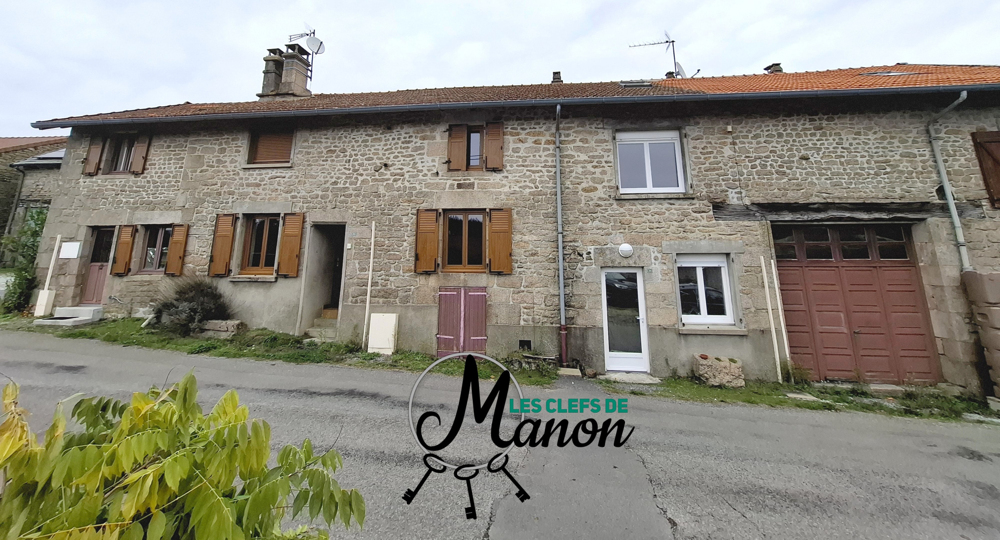 EN EXCLUSIVITE ENSEMBLE IMMOBILIER À RÉNOVER À SAINT LEGER L