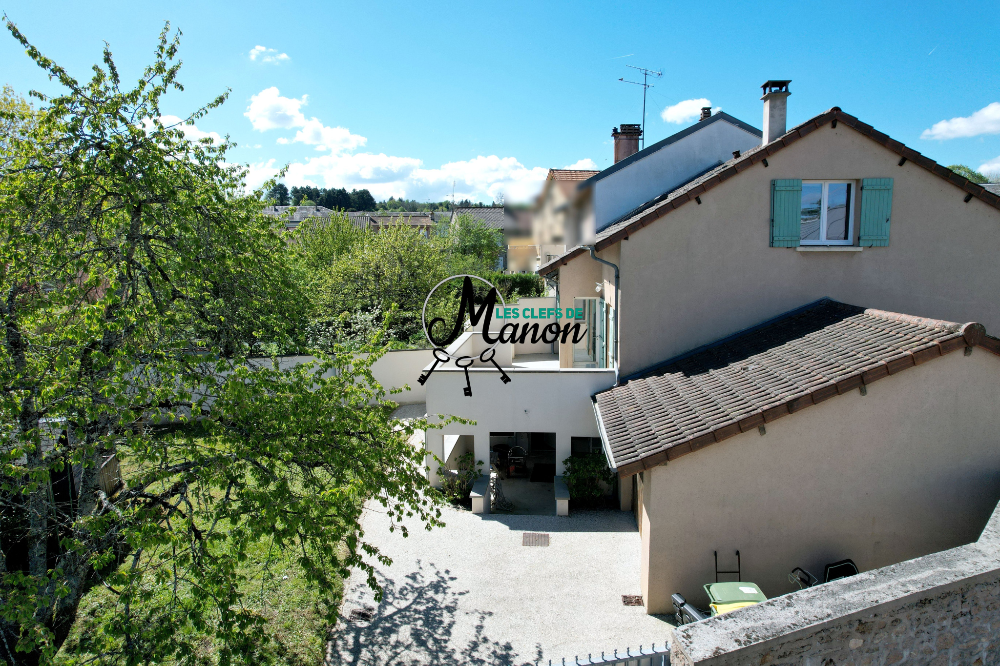 RARE Maison 3 chambres + 1 bureau BOURG de BESSINES SUR GART