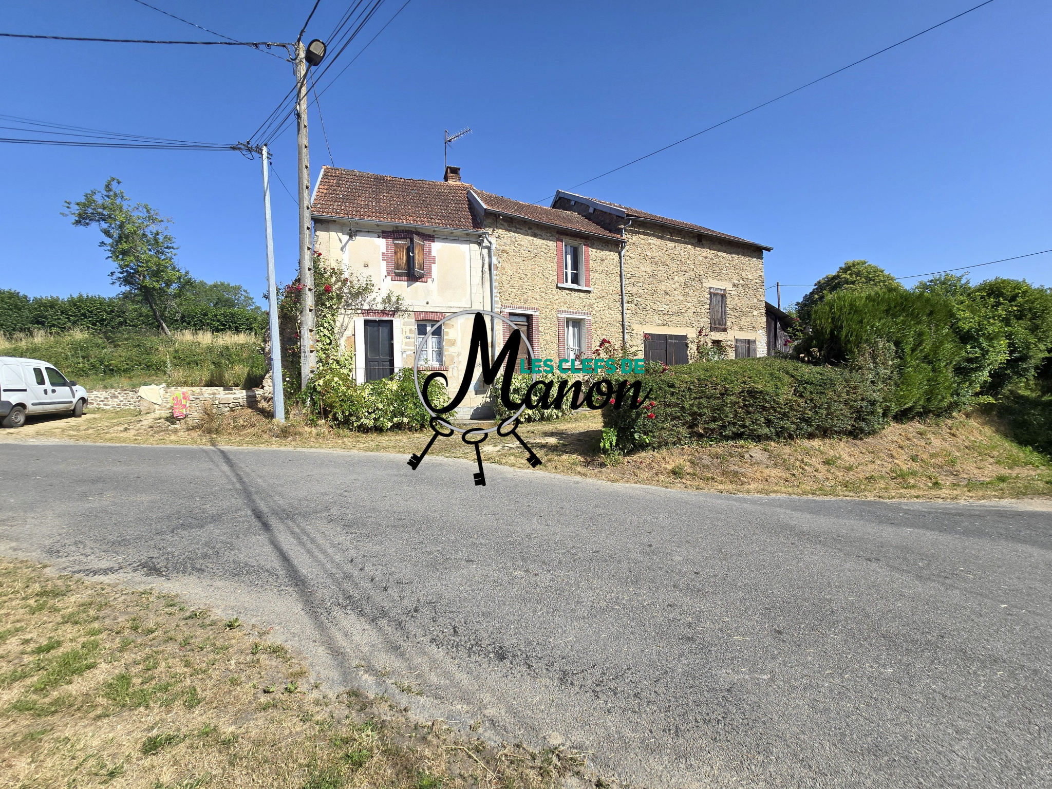 Propriété pierres à SAINT AMAND MAGNAZEIX